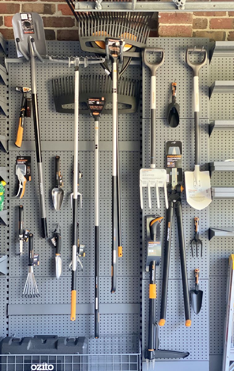 Garden tool storage